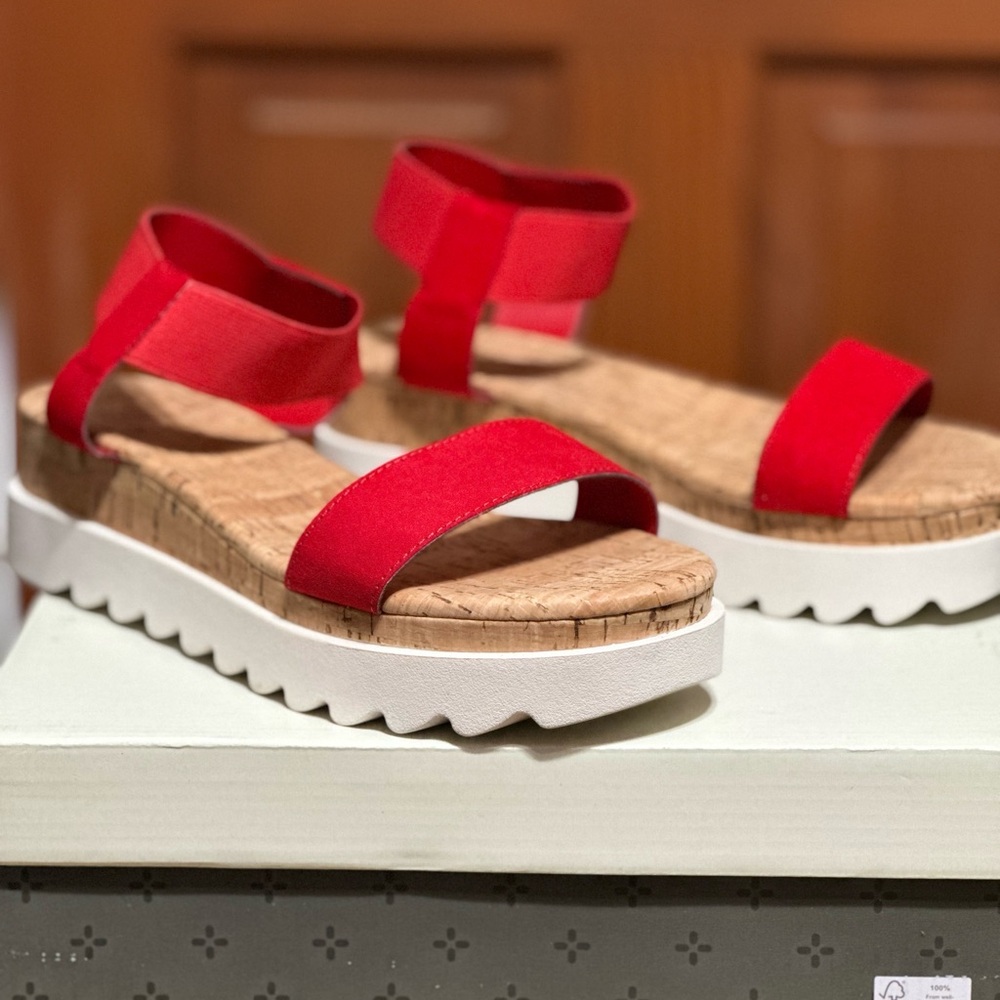 Sun & Stone Red sandals